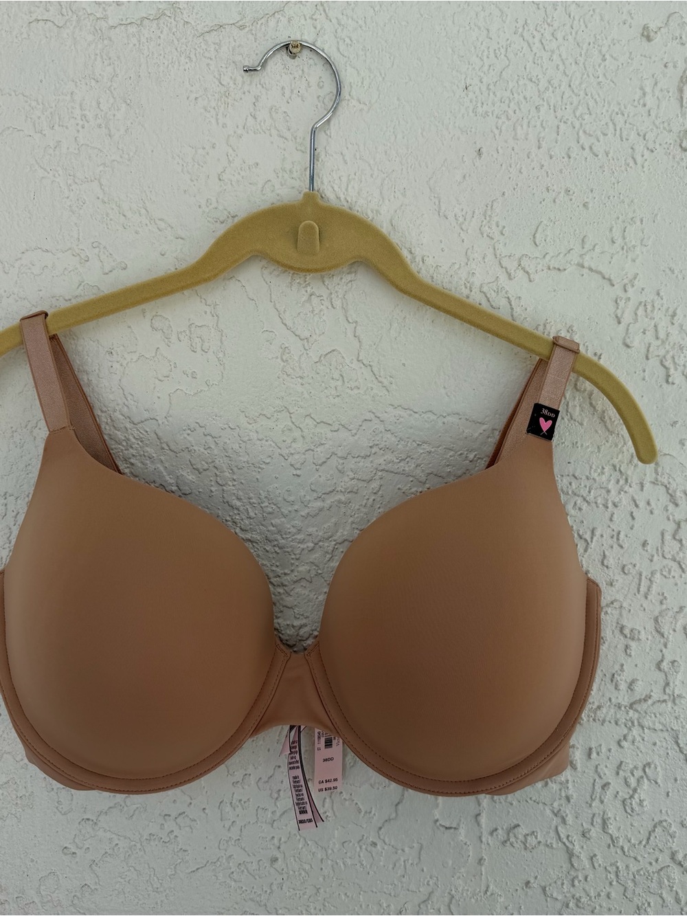 38DD Victoria's Secret Nude Bra (NWT)